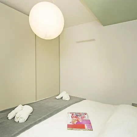 The And Blue Nest Apartment